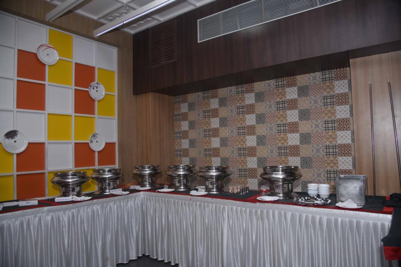Nimantran Hotel Navi Mumbai Buitenkant foto