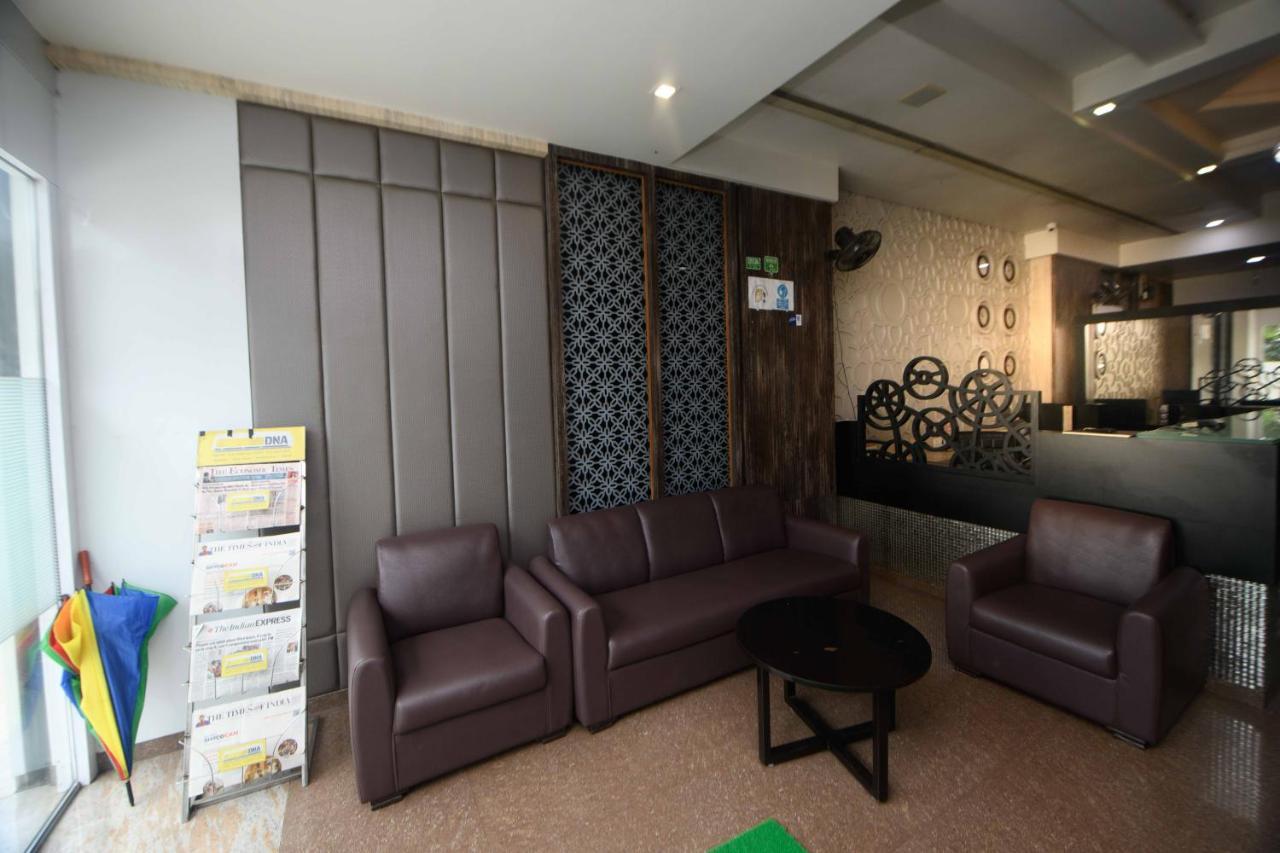 Nimantran Hotel Navi Mumbai Buitenkant foto